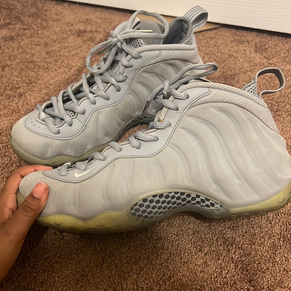 Grey Mens Foamposite (No original Box)